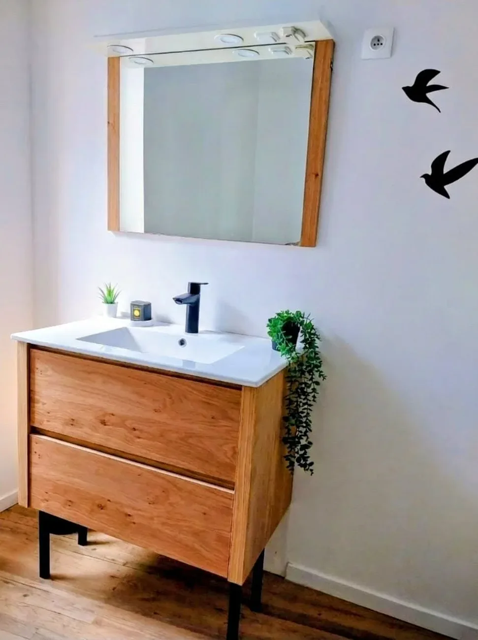 Bathroom vanity