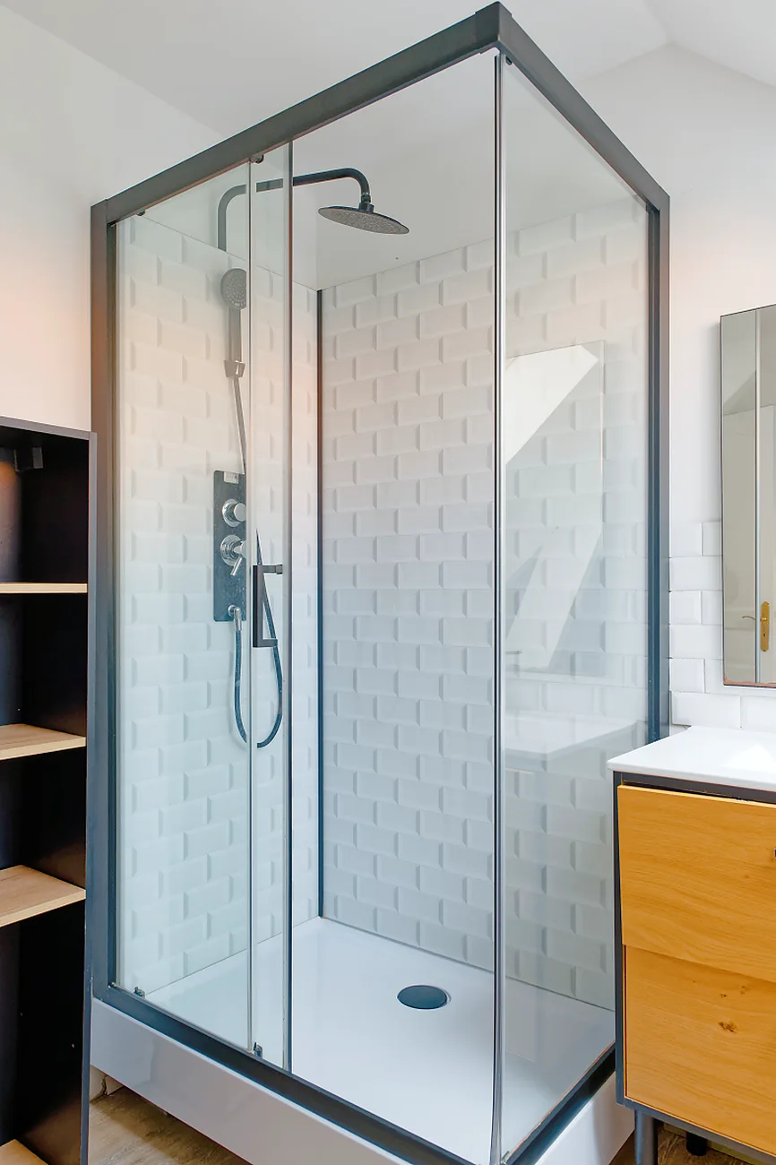 Shower cabin